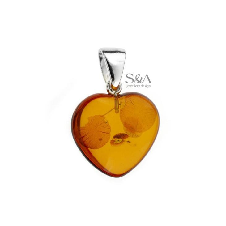 Magnifique pendentif cœur en ambre